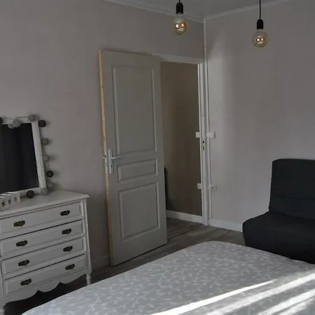 Aux Portes Des Cevennes Apartment