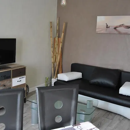 Aux Portes Des Cevennes Apartment