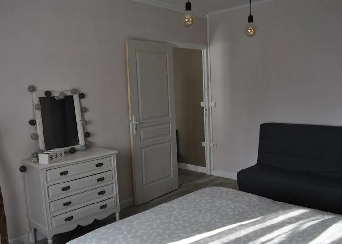 Aux Portes Des Cevennes Apartment